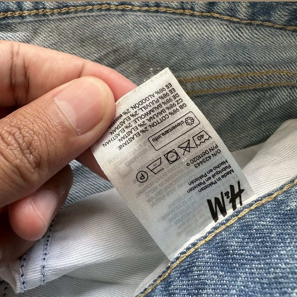 H&M Light Blue Distressed Jeans - Picture 15 of 16